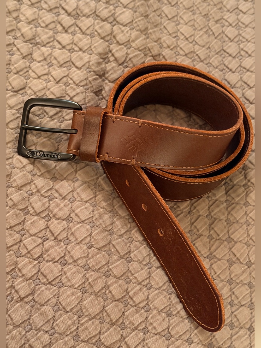 Columbia Brown Leather Men’s Belt with Subtle Branding Sz XL